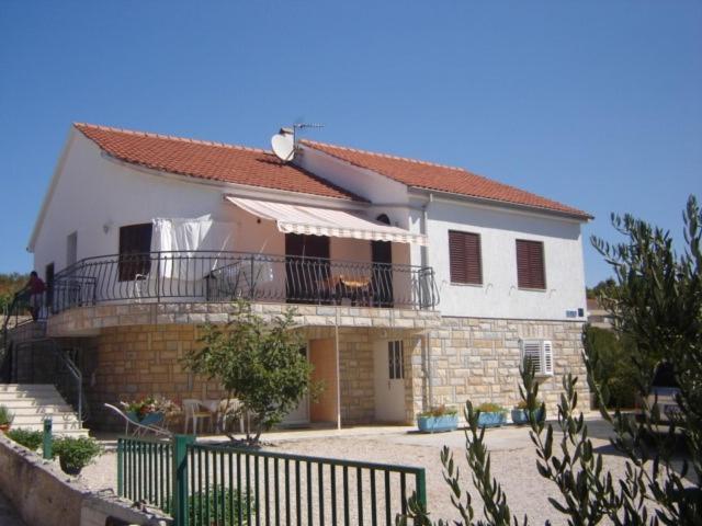 Apartments Ada Primosten Exterior photo