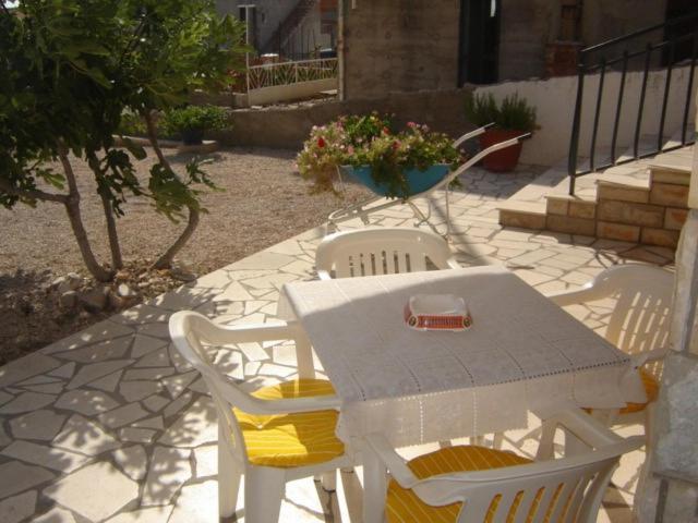 Apartments Ada Primosten Exterior photo